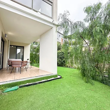 Διαμέρισμα Krystal Garden, Bnbrickeys. Beausoleil